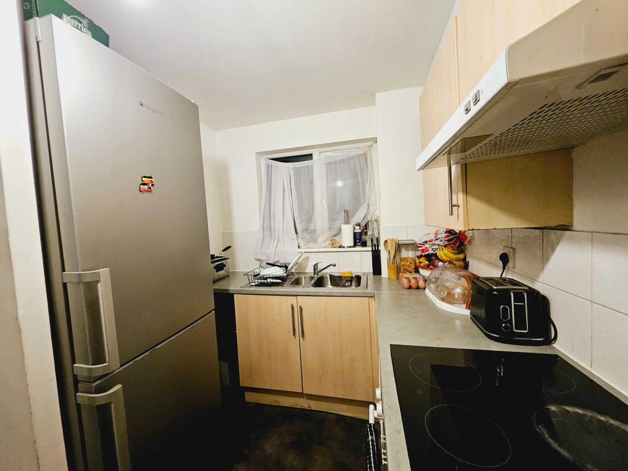 Lovely Fully Furnished One Bed Flat To Let エンフィールド エクステリア 写真